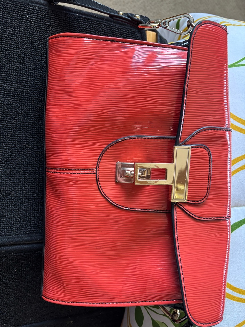 Red & Black Patent Textured Crossbody / Shoulder Bag